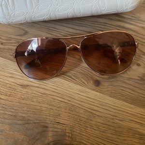 Oakley Rose Gold Aviators